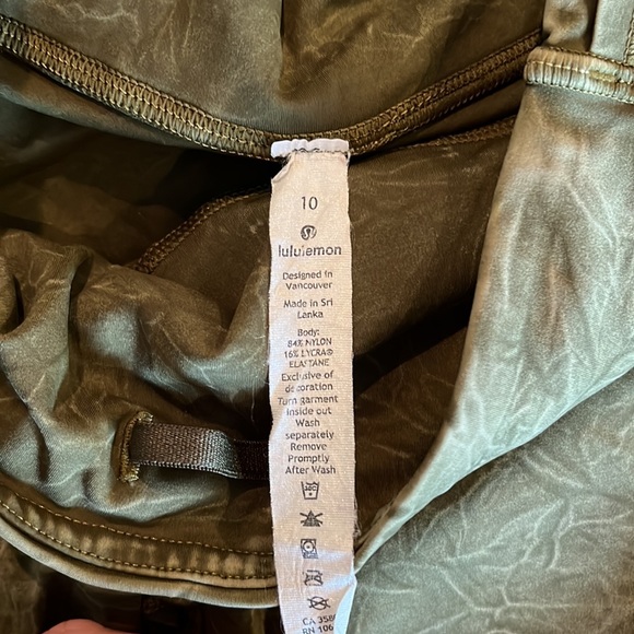 Lululemon leggings - Picture 3 of 4